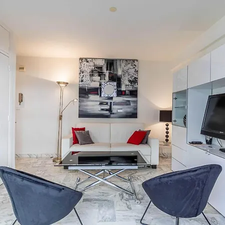 Cozy In The Heart Of - Near Sea Apartment